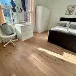 Spacious 4br In - Free Parking Holiday home