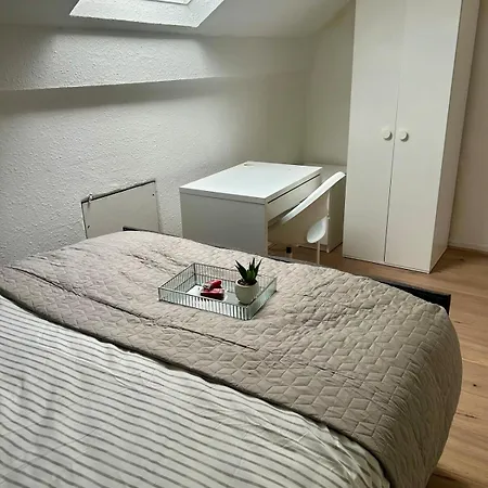Holiday home Spacious 4br In - Free Parking Leeds (West Yorkshire)